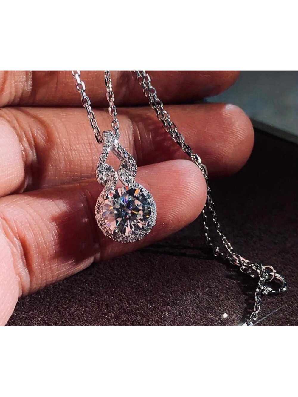 New - Elegant Silver /Zircon Gourd Pendant Necklace